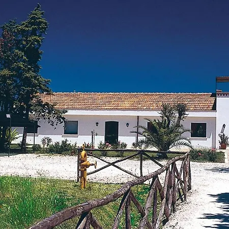 Sleeps 4 Pool Wifi T763649 * Marconia